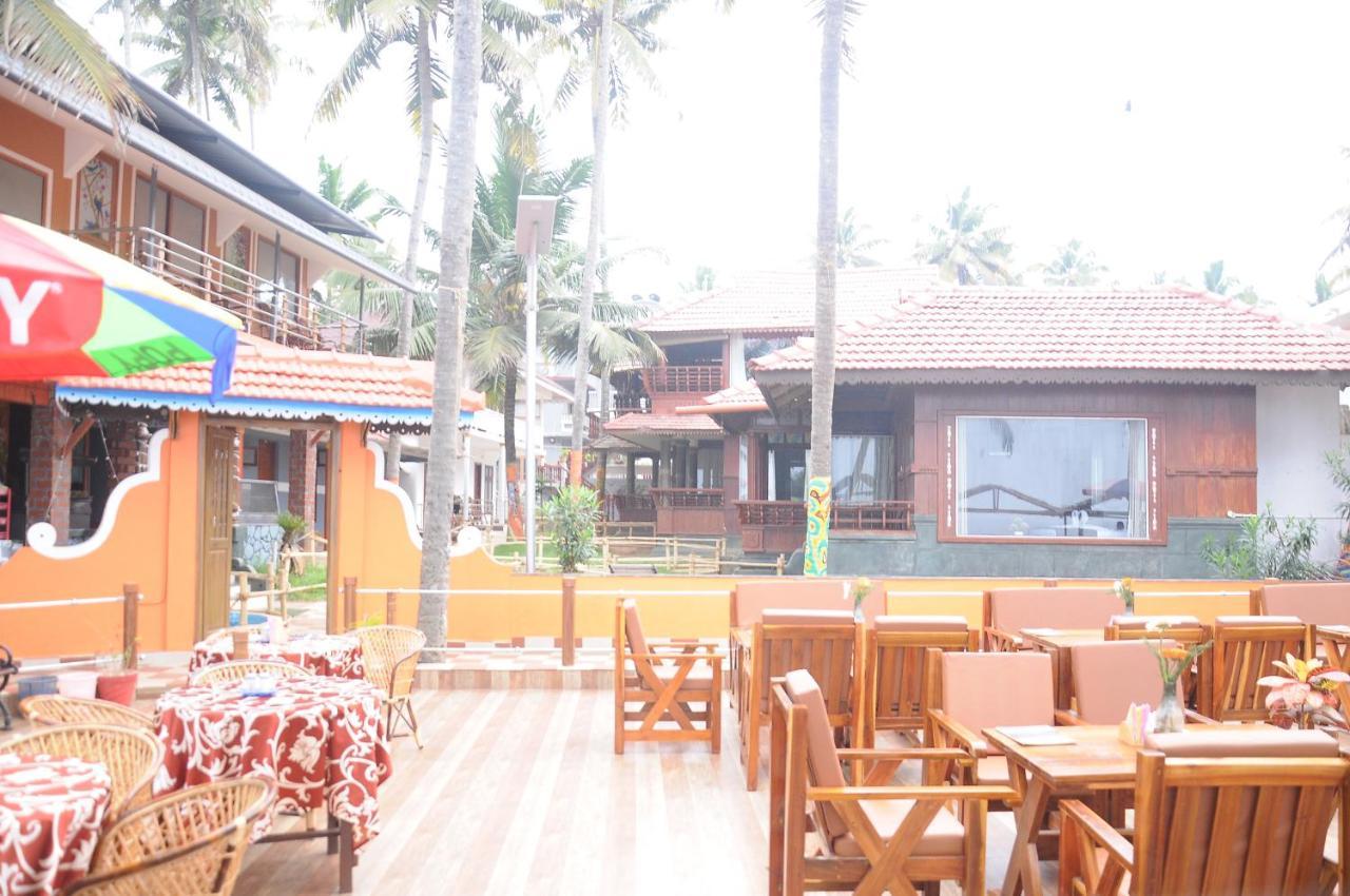 Black Beach Resort Varkala Exterior foto